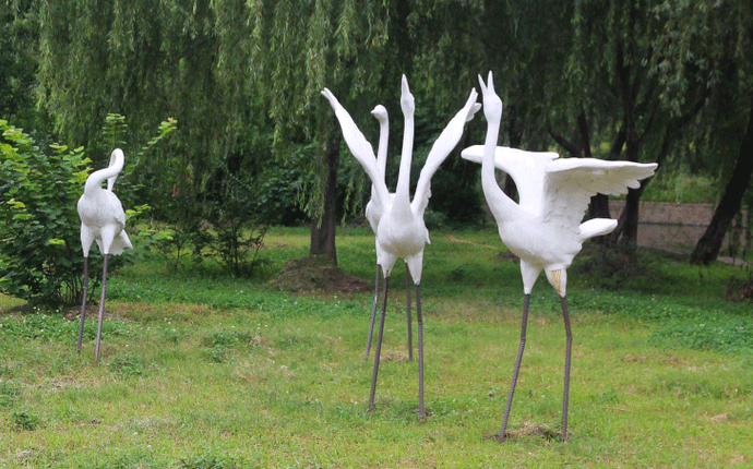 玻璃鋼?dān)Q雕塑.gif 玻璃鋼?dān)Q雕塑.gif